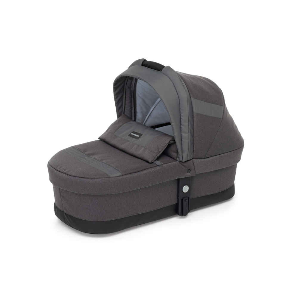 Carrycot suitable from birth